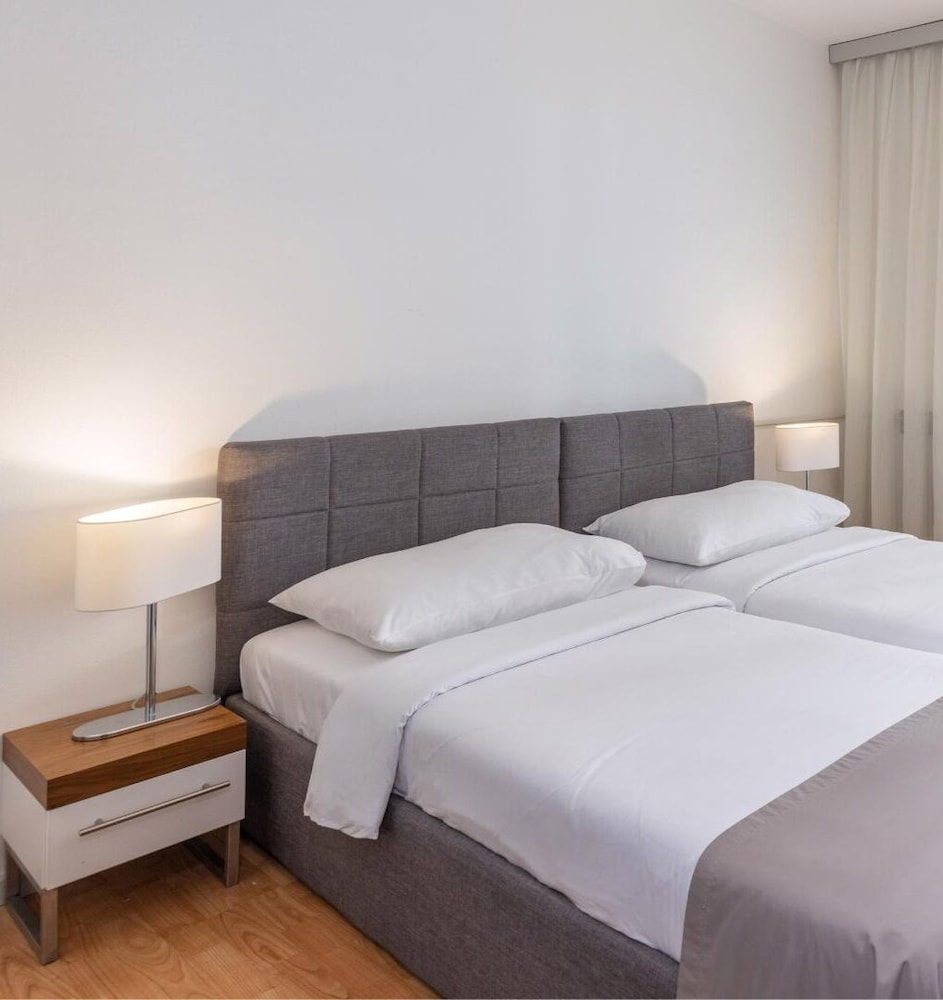 Standard Twin Room with extra bed, Sea View, Balcony photo 1