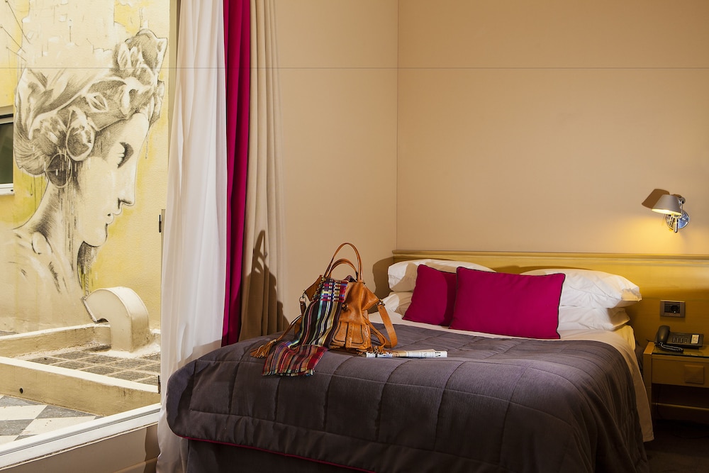 Classic Single Room (Internal Courtyard view) photo 1