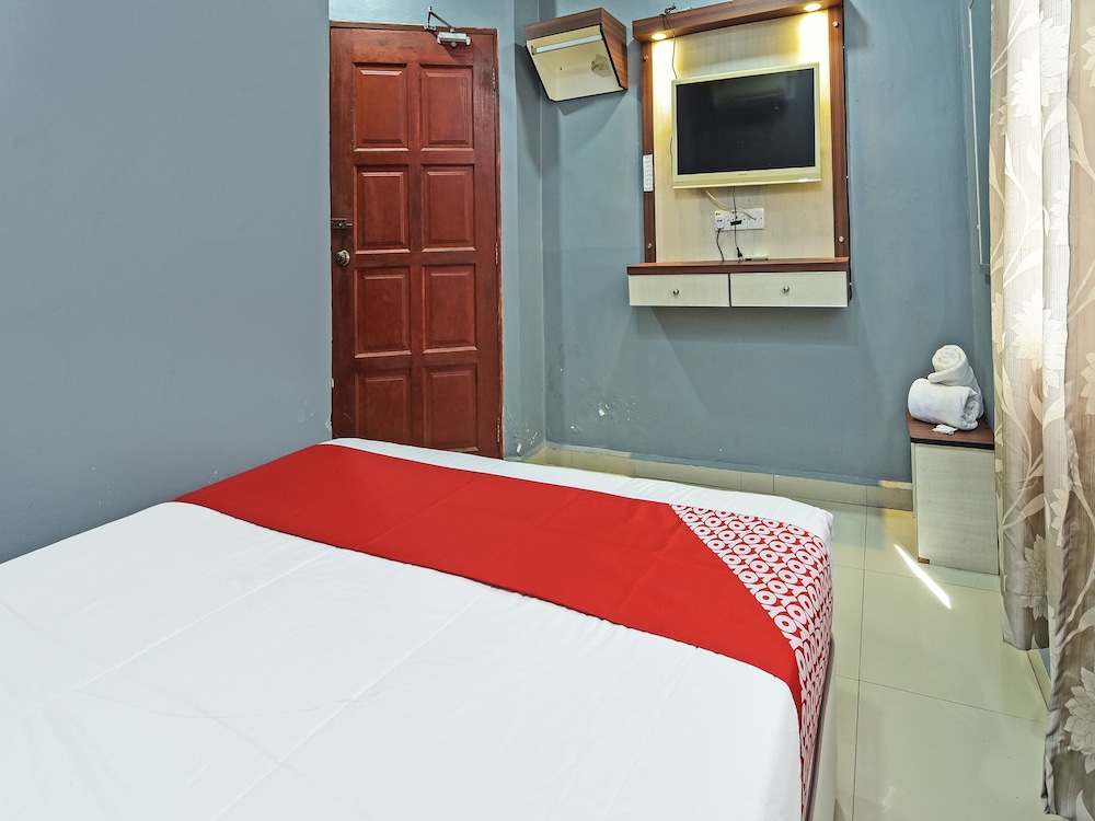 Deluxe Double Room, 1 Queen Bed photo 3