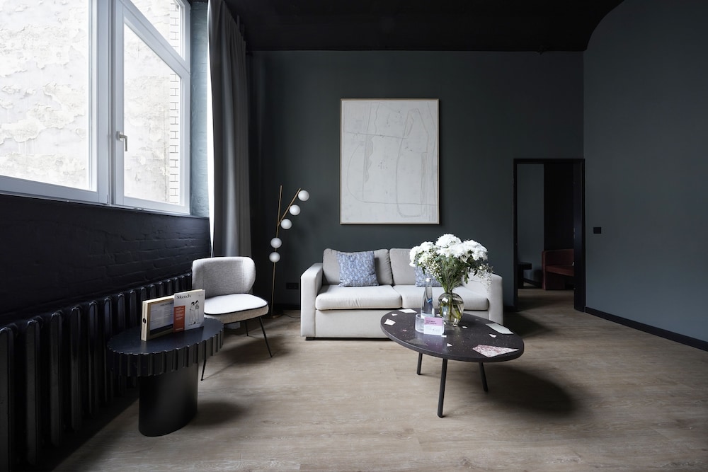 Extra Large Room with Sofa Bed photo 1