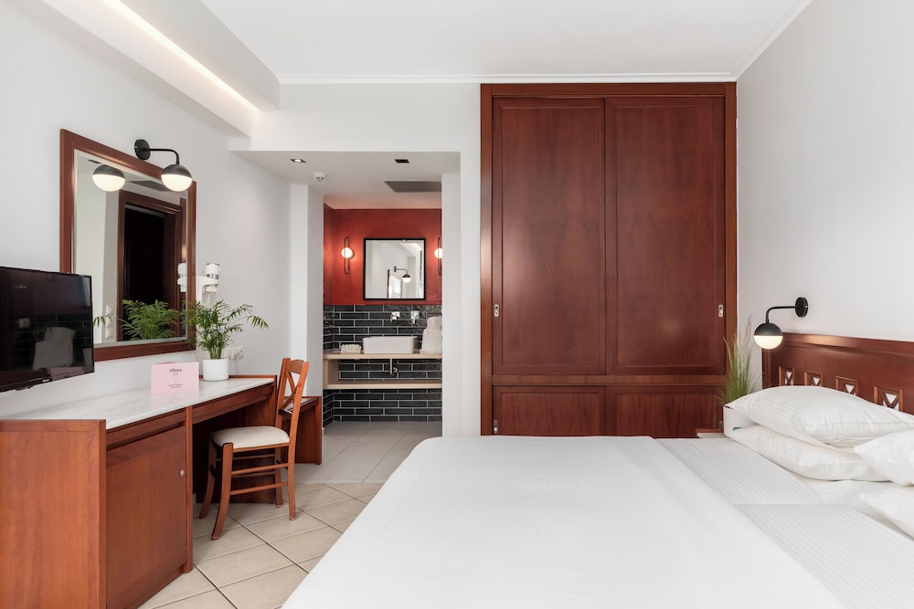 Deluxe Twin Room, Ground Floor photo 1
