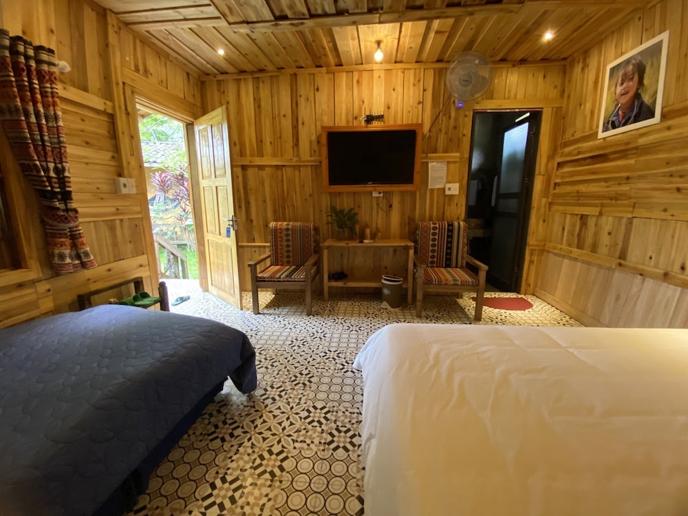 Standard Triple Room, Multiple Beds, Non Smoking photo 1