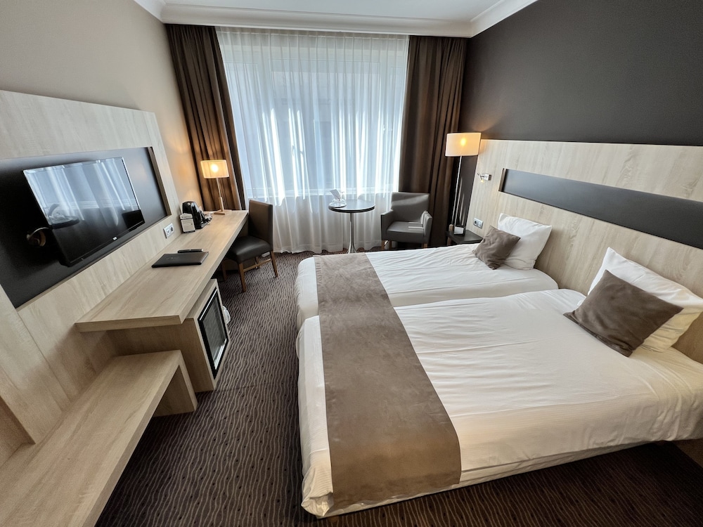 Standard Room, 2 Twin Beds, Non Smoking - Photo 8