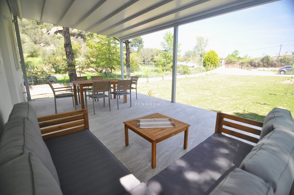 Family House, Garden Area