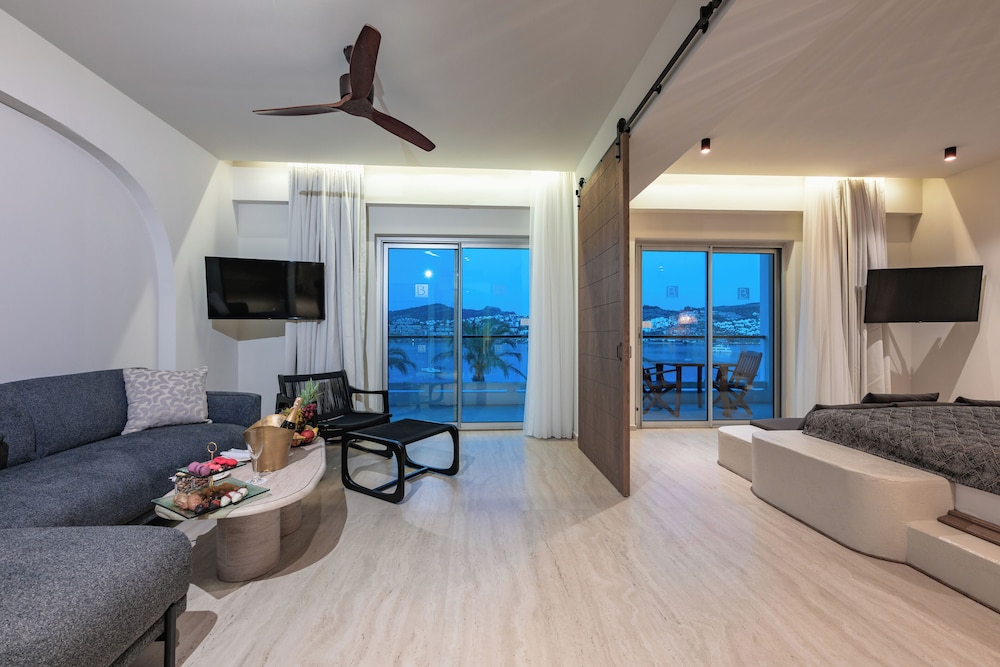 Premium Suite, Terrace, Sea View