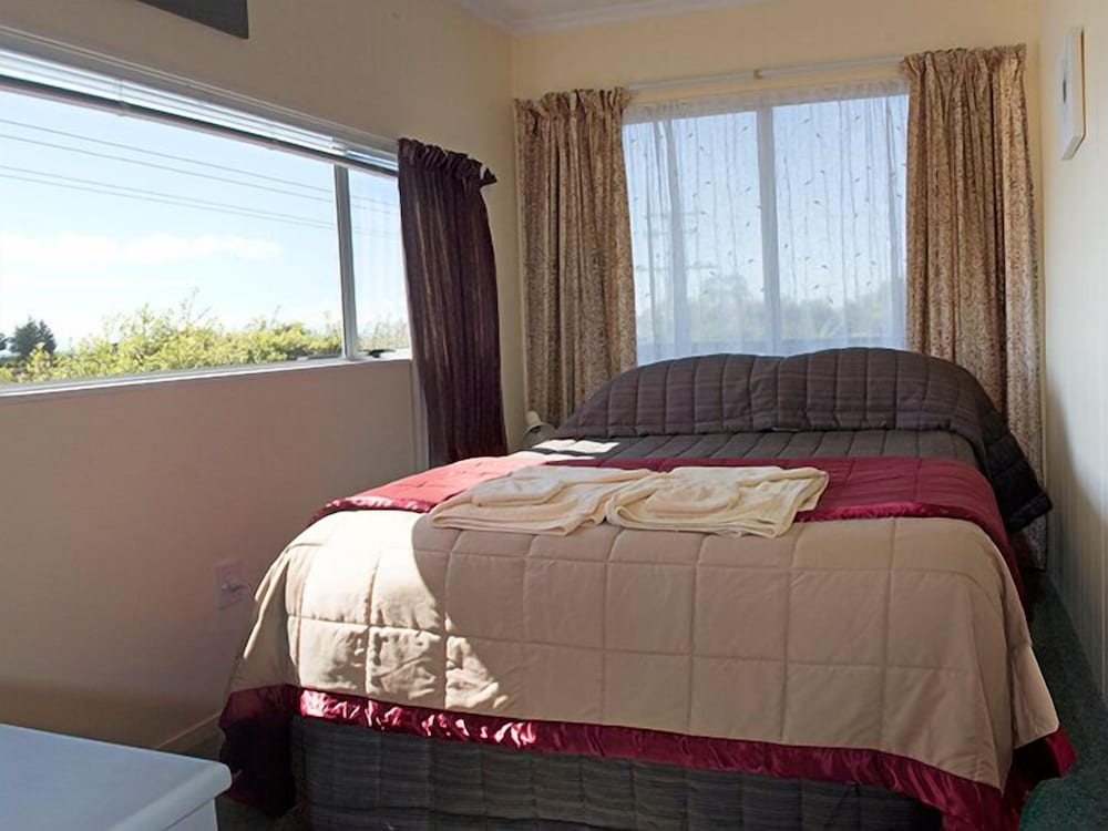 Economy Apartment, 1 Bedroom, Non Smoking, Kitchen (Standard Apt) photo 1