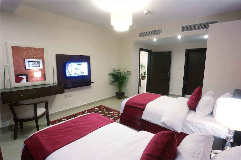 Suite, 2 Bedrooms, City View photo 2