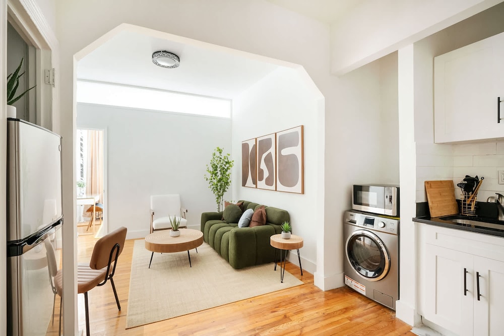 Apartment photo 1