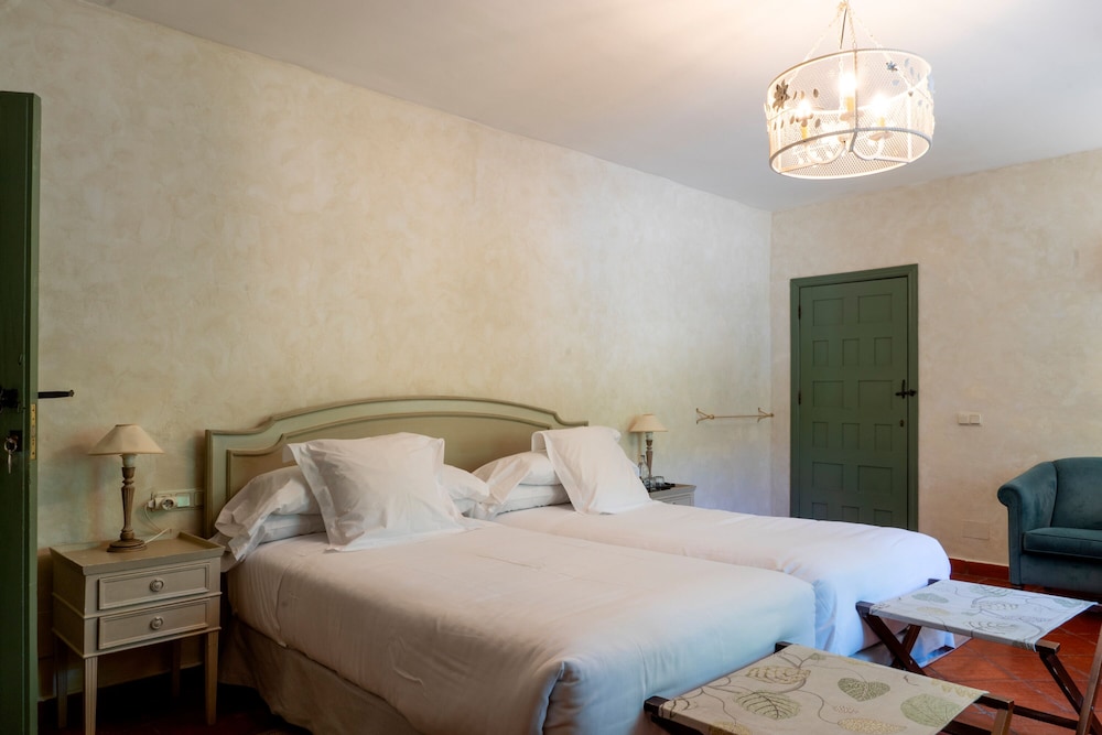 Luxury Quadruple Room, Connecting Rooms - Photo 3