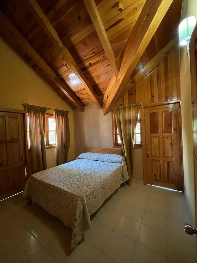 Cabin, 2 Bedrooms, Fireplace