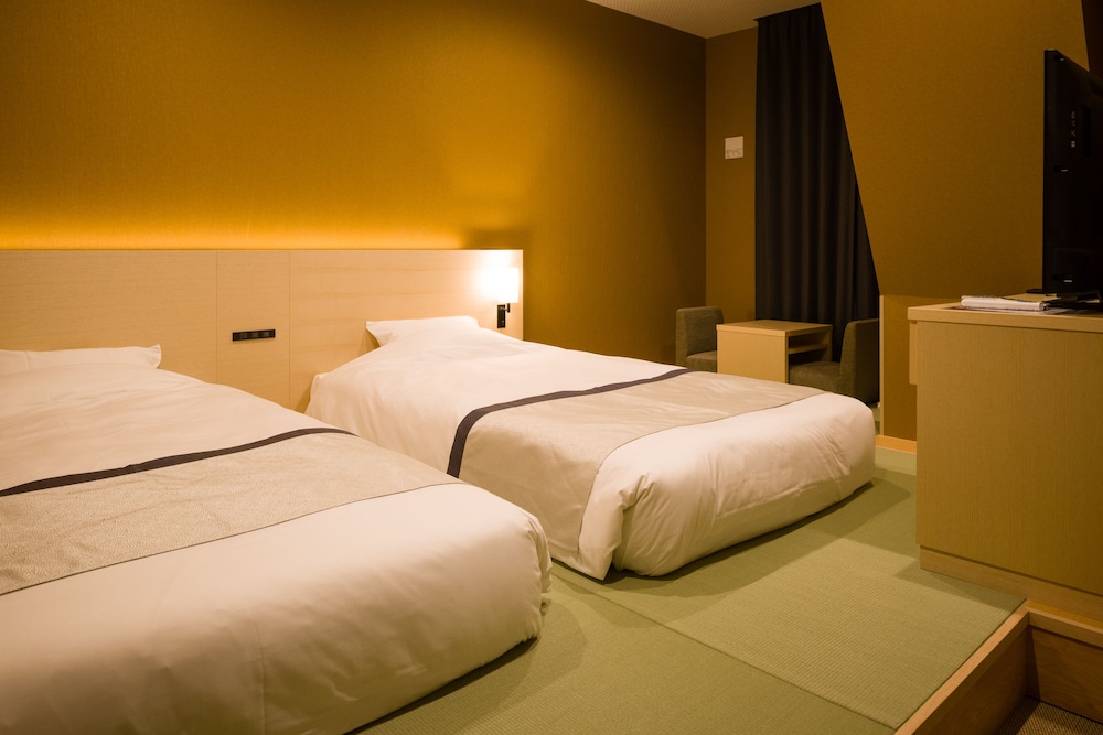 Japanese Style Modern Twin Room [Check-out at 10AM] photo 1