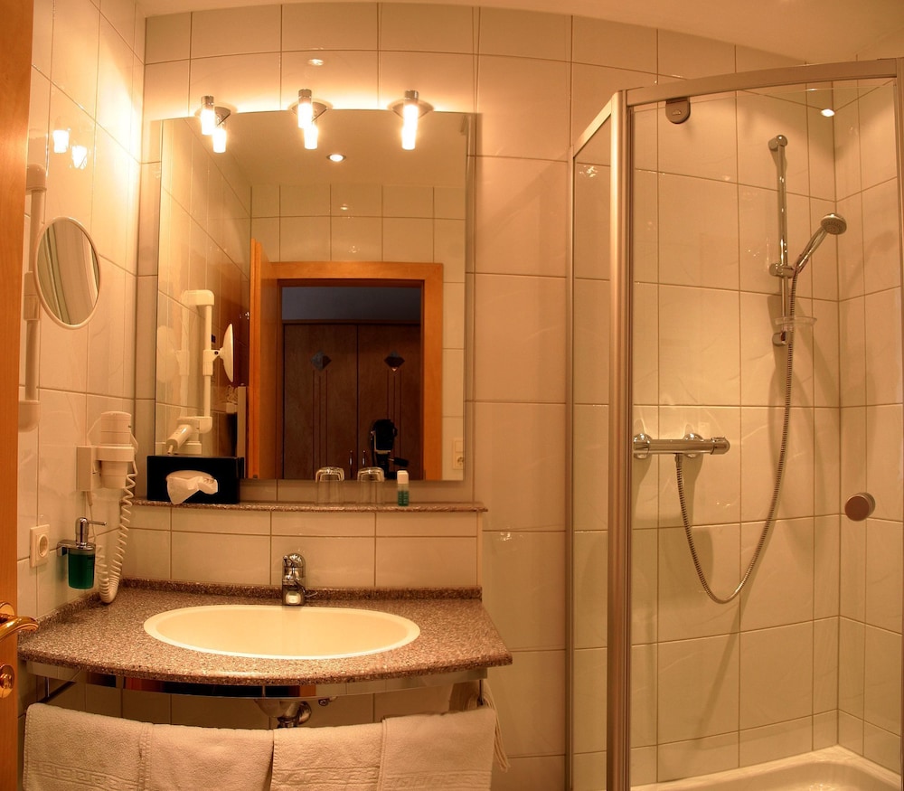 Classic Double or Twin Room, Mountain View - Photo 5