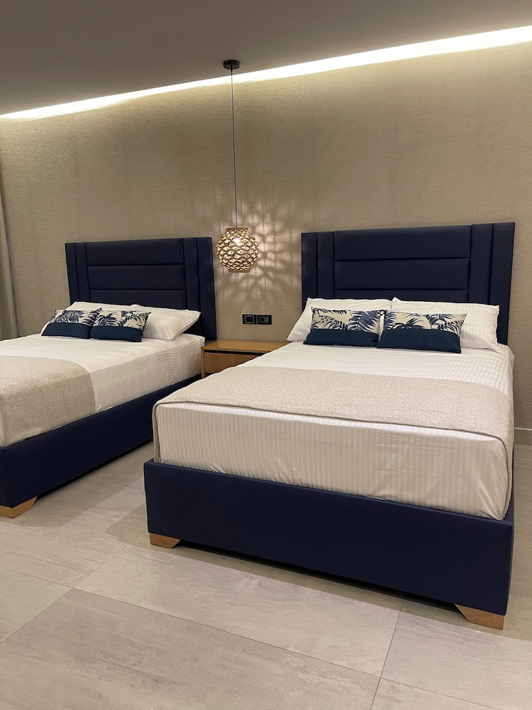 Luxury Quadruple Room photo 3
