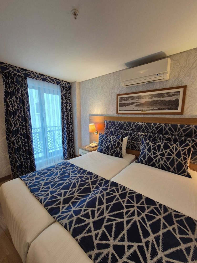 Standard Twin Room photo 2