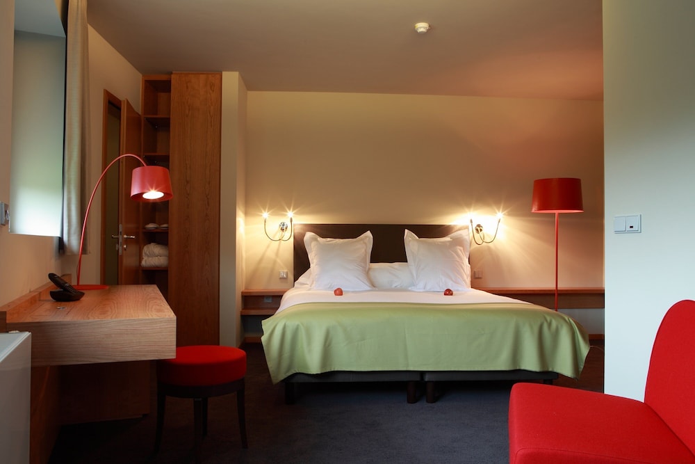 Premium Double or Twin Room - Photo 1