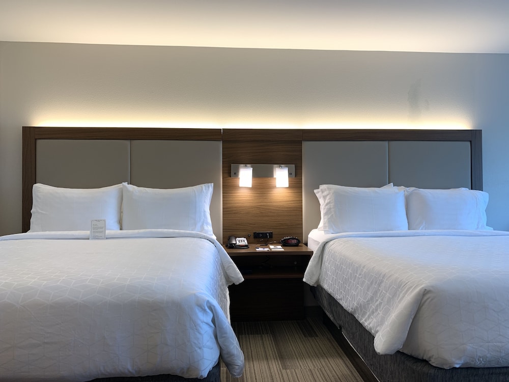 Standard Room, 2 Queen Beds, Accessible (Communications) photo 3