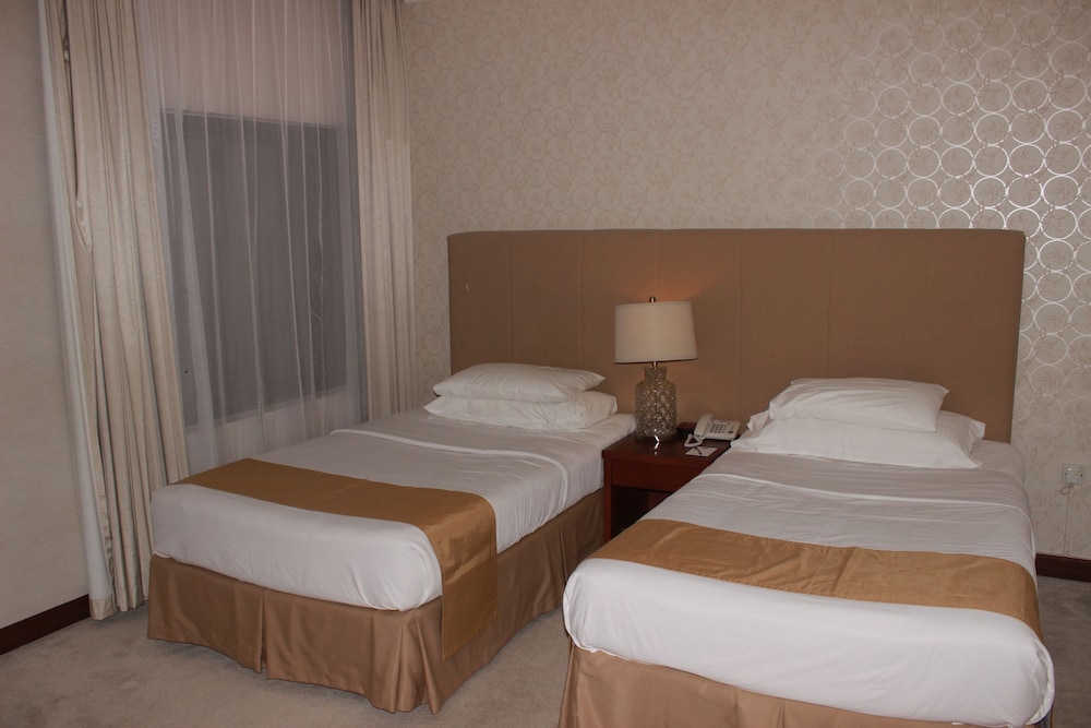 Classic Twin Room, City View photo 1