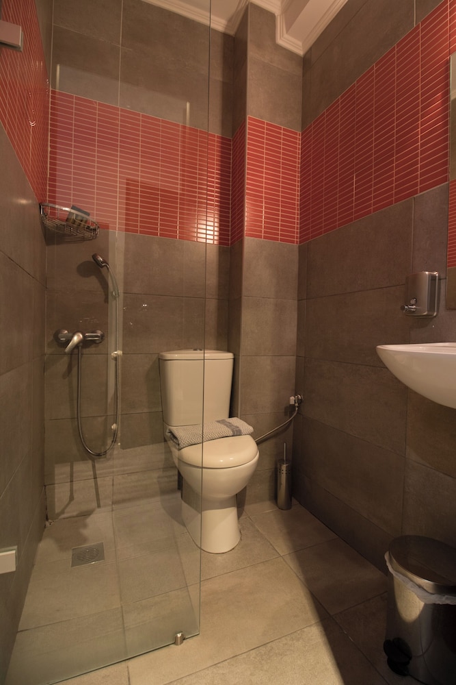 Basic Twin Room photo 2
