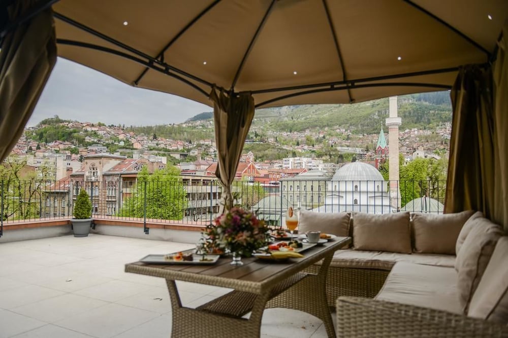 Deluxe Double Room, 1 Double Bed, Balcony, City View