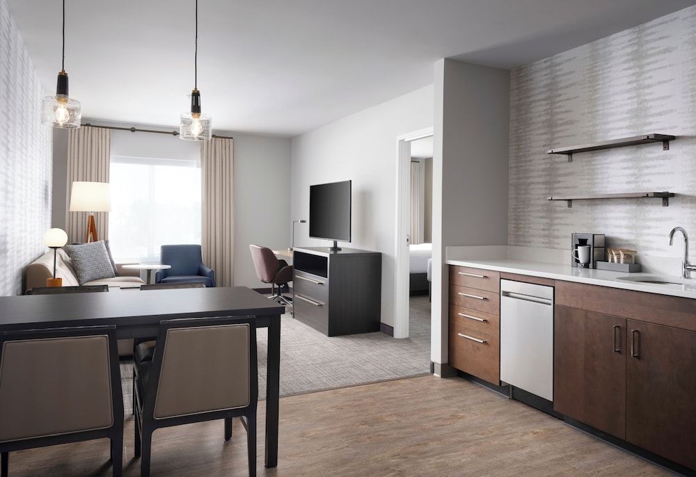 Suite, 1 Bedroom (Mobility/Hearing Accessible, Tub) photo 1