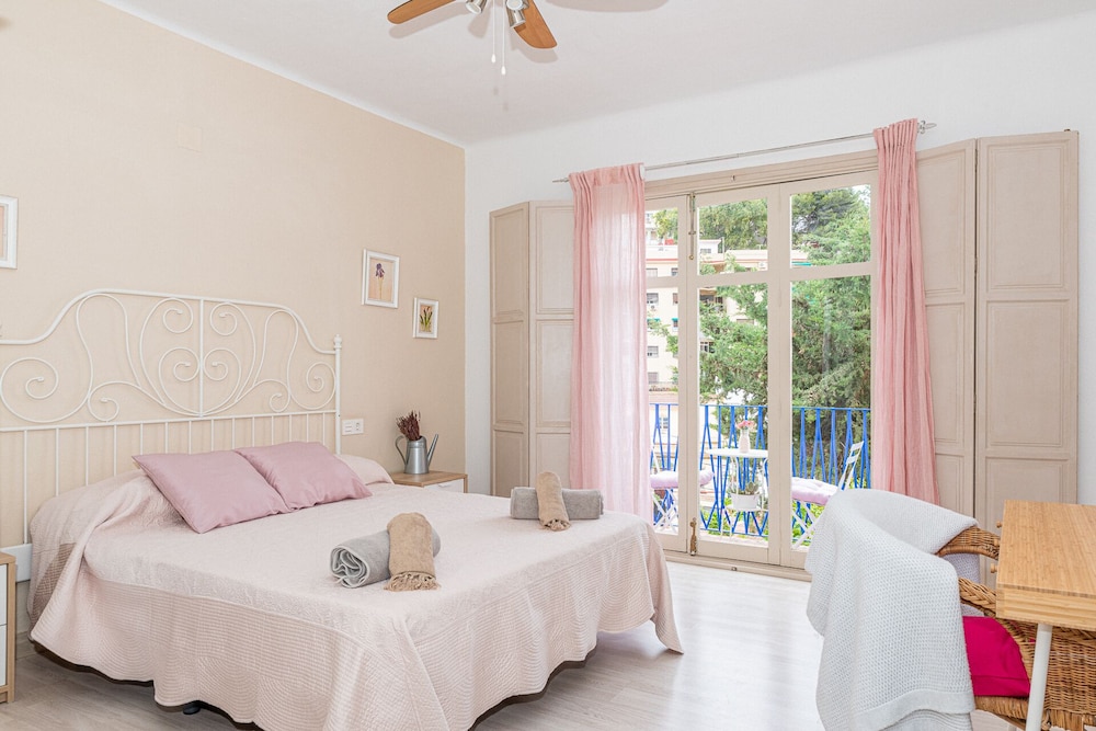Deluxe Double Room, Private Bathroom, Garden Area