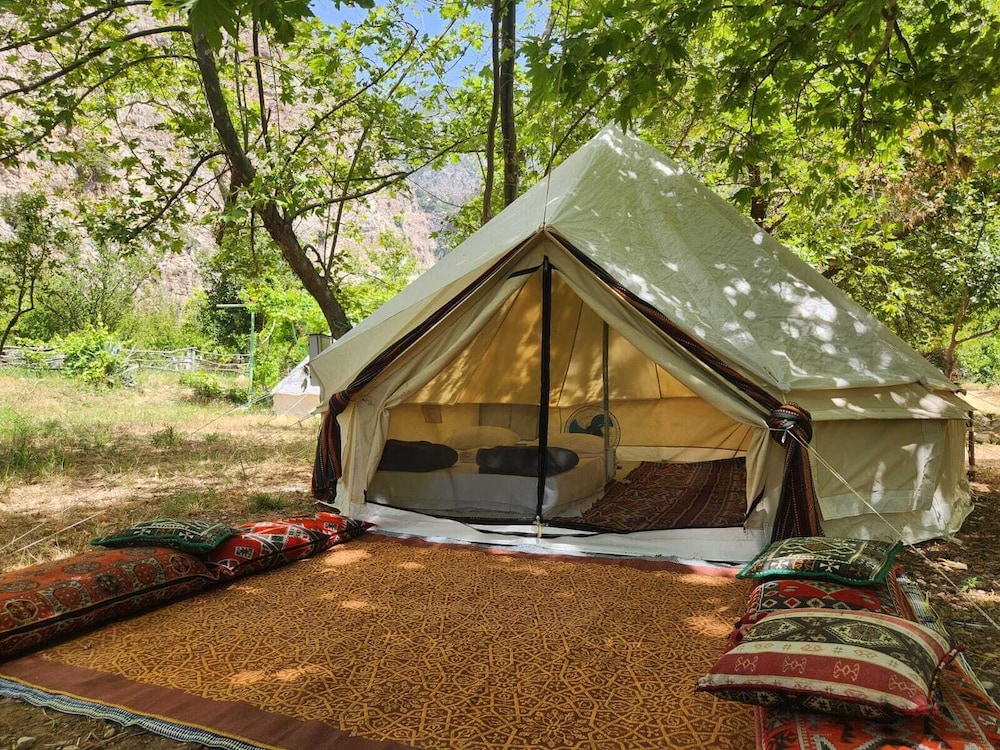 Honeymoon Tent, Beach View