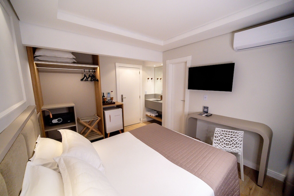 Luxury Suite photo 3