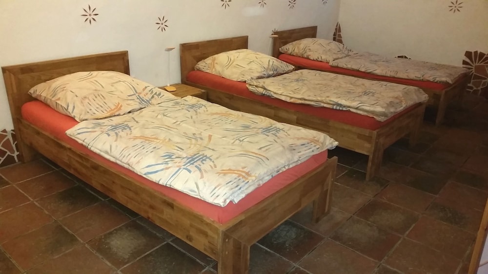 Quadruple Room (Hof-Appartement) photo 1