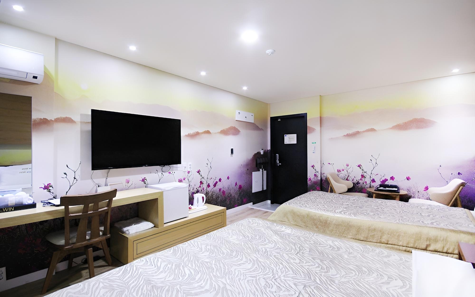 Room (TWIN - Safe Accommodation (Double + D) photo 2