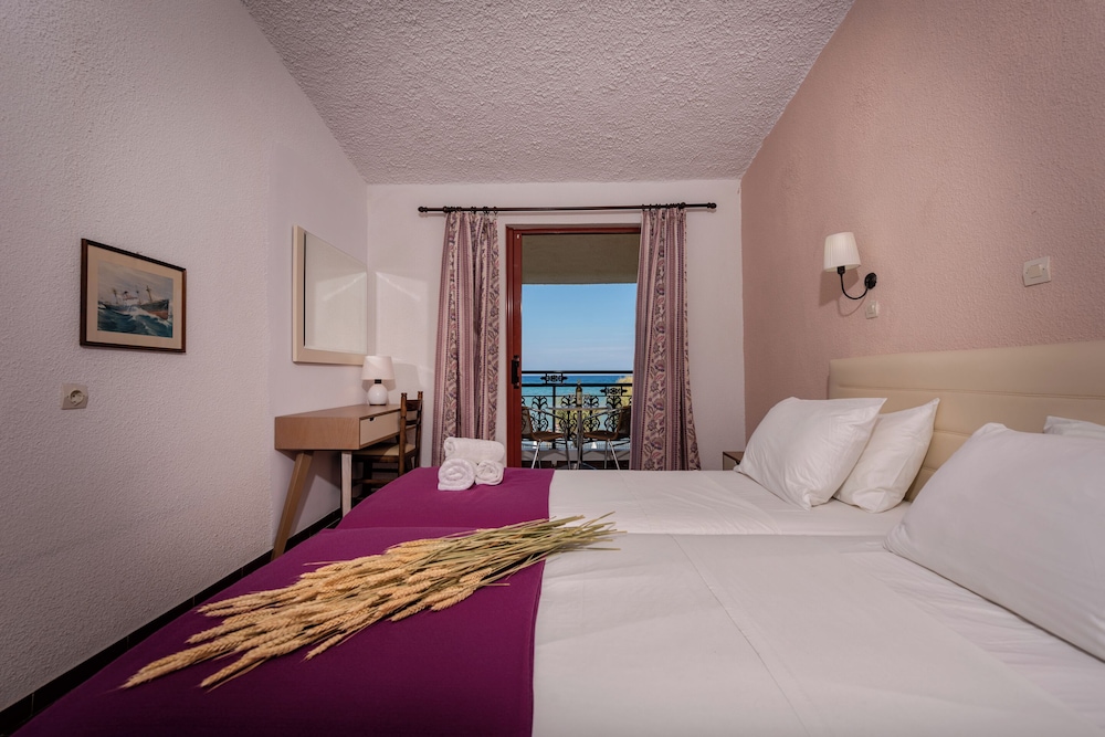 Classic Double Room, Sea View