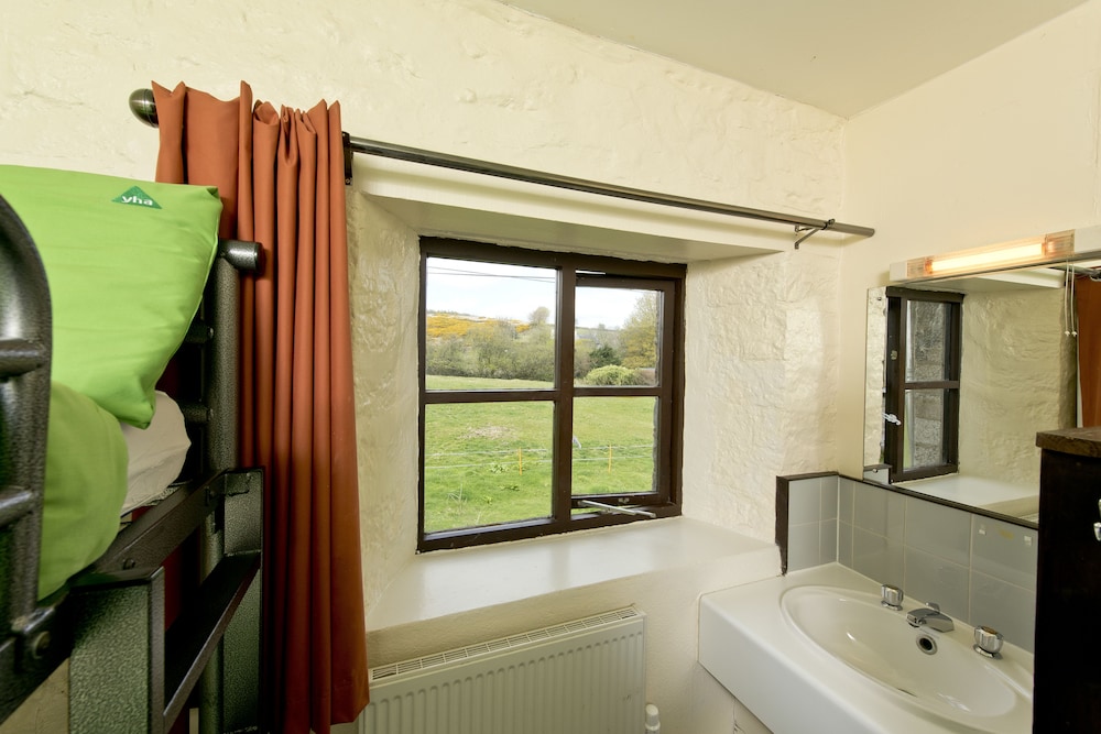 6 Bed Private Room photo 2