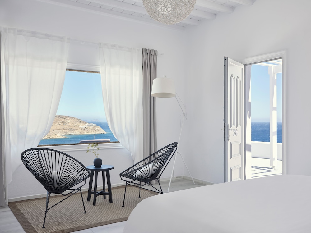 Superior Room, Sea View - Photo 9