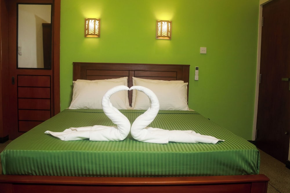 Deluxe Double Room, 1 Queen Bed, Ocean View photo 1