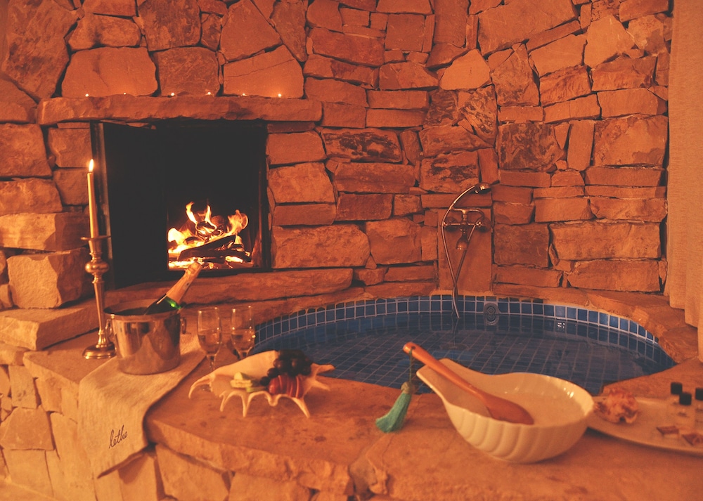 Deluxe Suite with River View photo 2