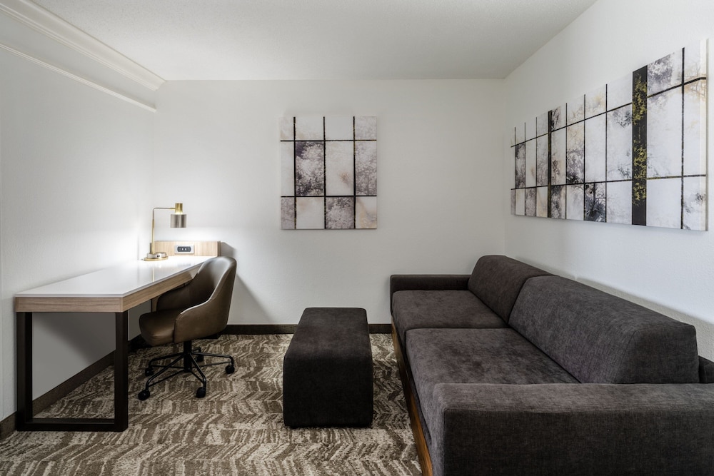 Suite, Multiple Beds - Photo 1