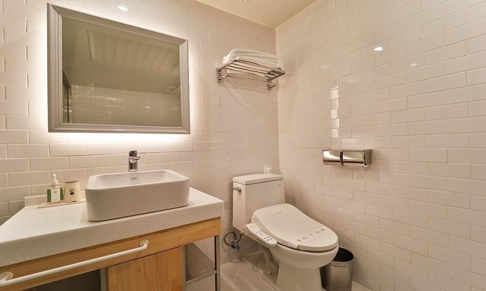 Suite - Photo 7