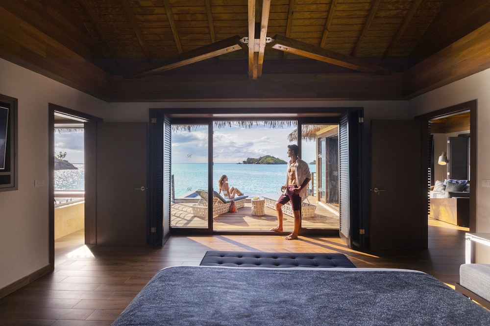 Chairman Overwater Bungalows Diamond Club