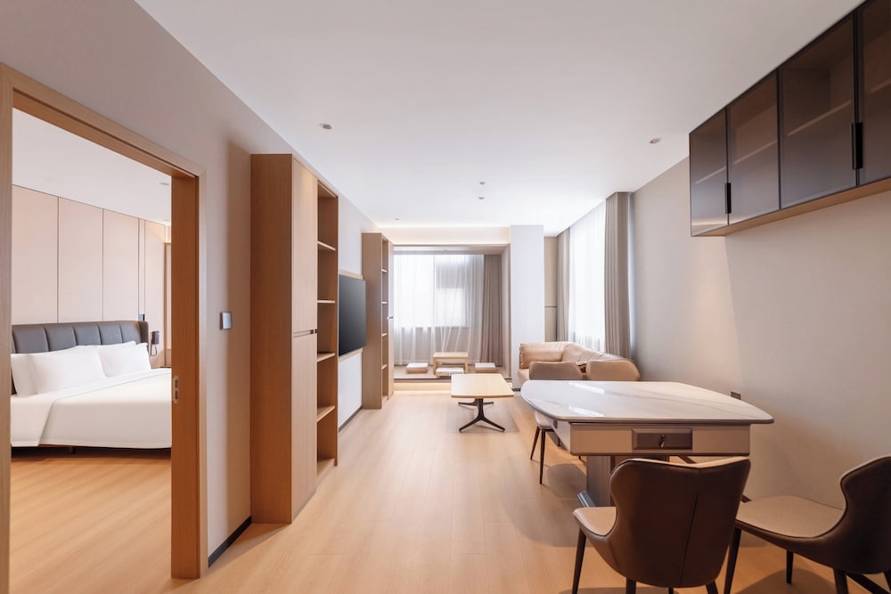 1 Bedroom Suite - Photo 3