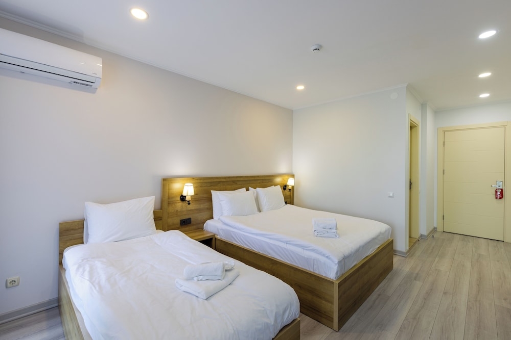 Standard Twin Room photo 1