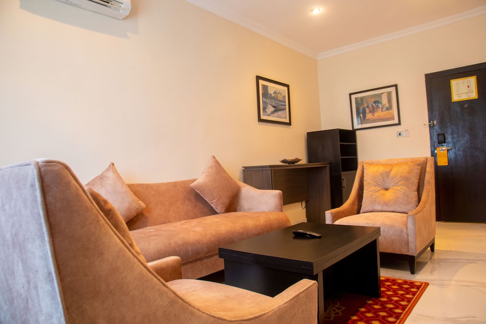Executive Room, 1 King Bed photo 3