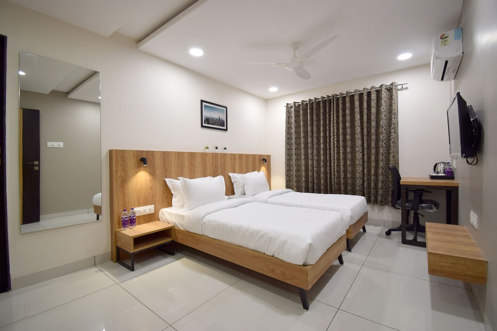 Deluxe Twin Room - Photo 1