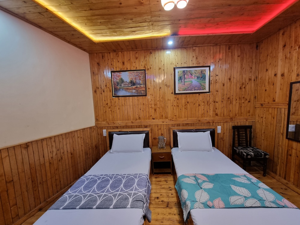 Deluxe Double Room - Photo 15