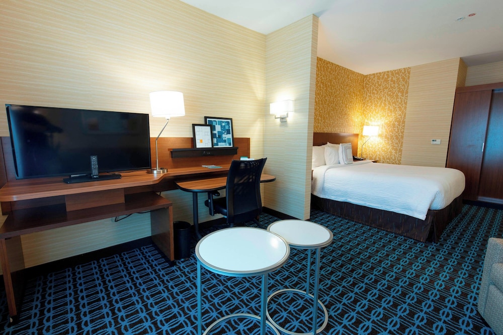 Suite, 1 King Bed with Sofa bed (Hearing Accessible) photo 1