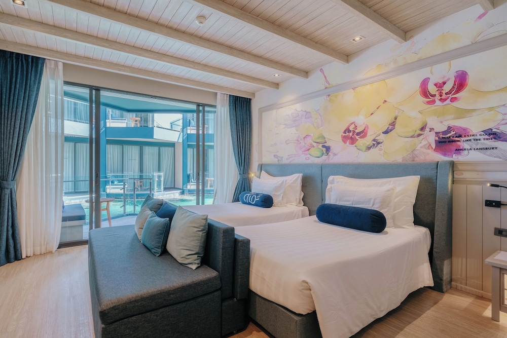 Deluxe Pool Access Twin Bed - Photo 3