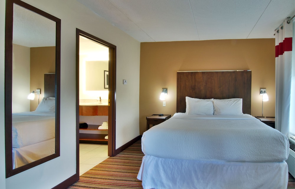 Room, 2 Queen Beds - Photo 3