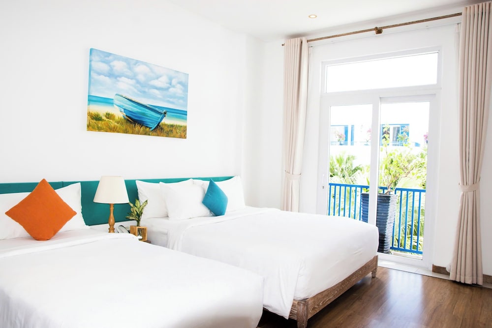 Thera Suite Pool view photo 1