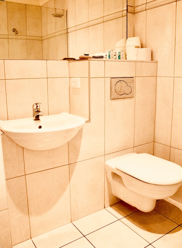 Ocean View Executive Apartment with Spa - Photo 10
