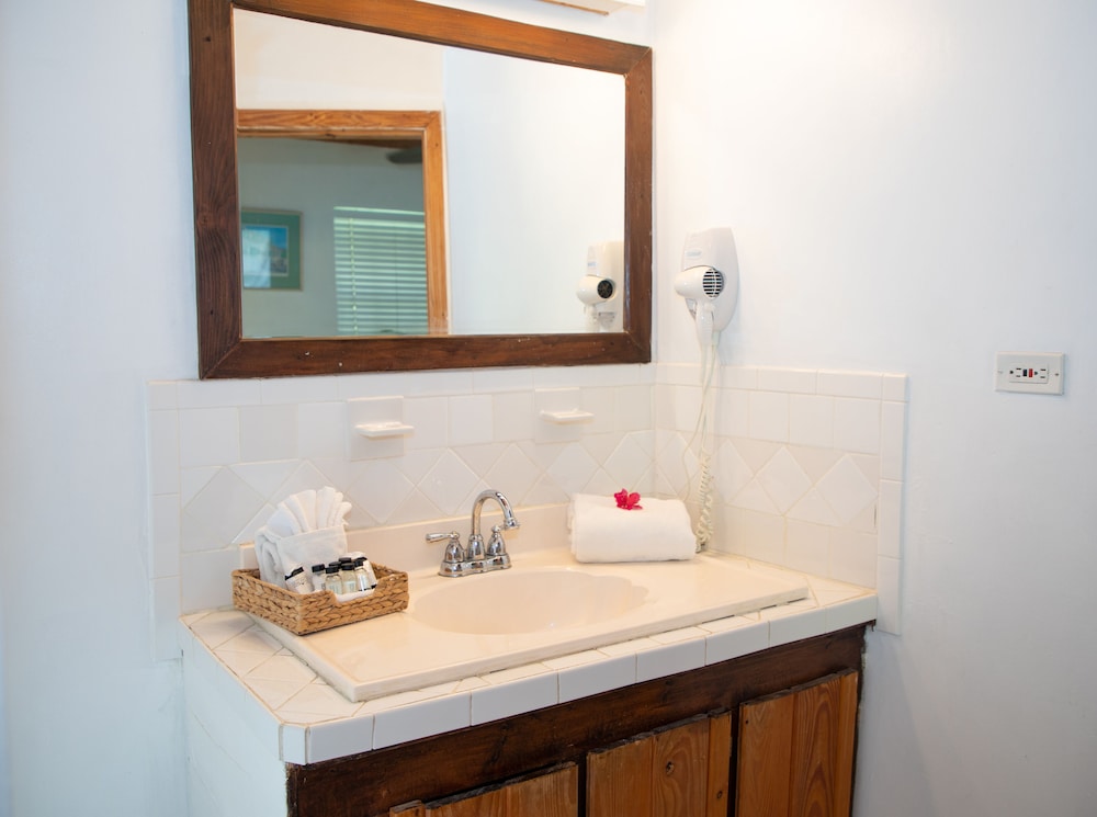 Superior Deluxe 2 Bedroom Suite (Briland) photo 3