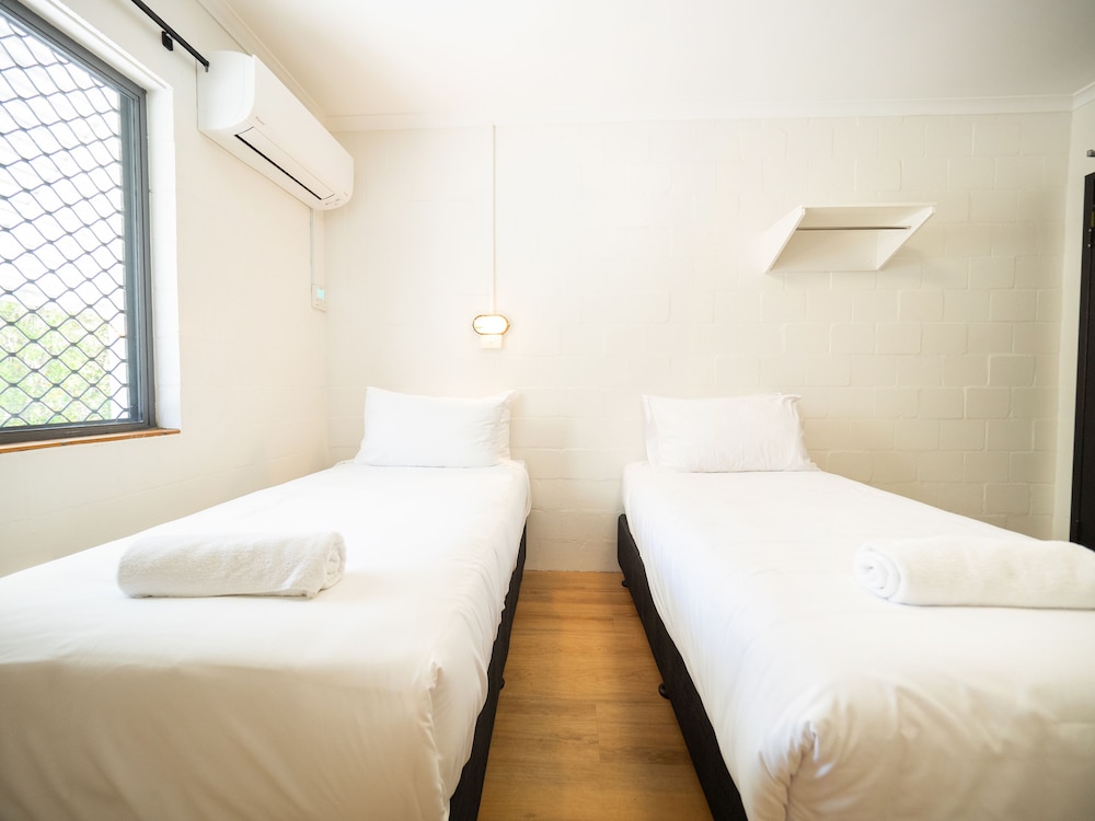 Premium Twin Room, Shared Bathroom photo 1