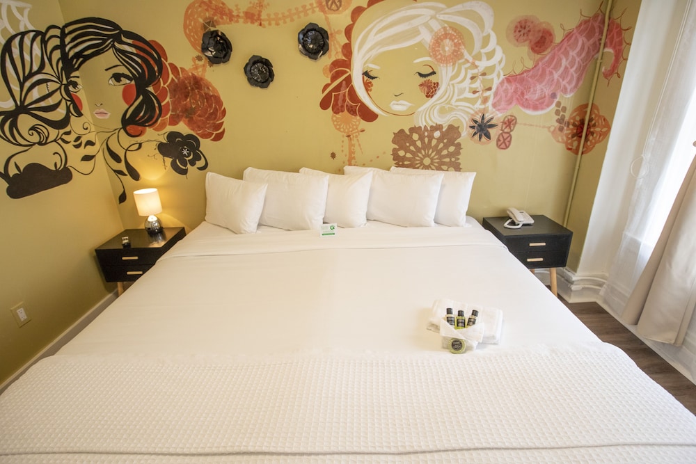 Family Suite (ADA Accessible) photo 2